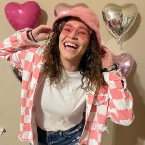 Meet your Posher, Reagan